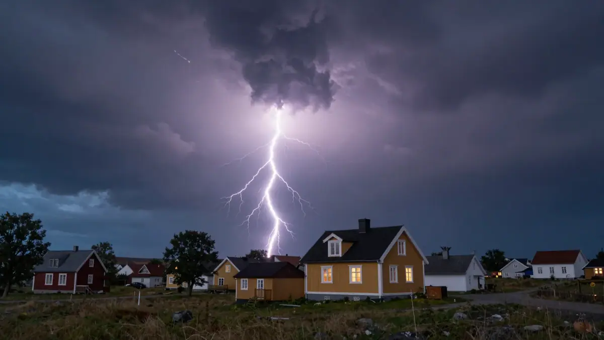 Lynnedslag tog min elektronik — hvem betaler?